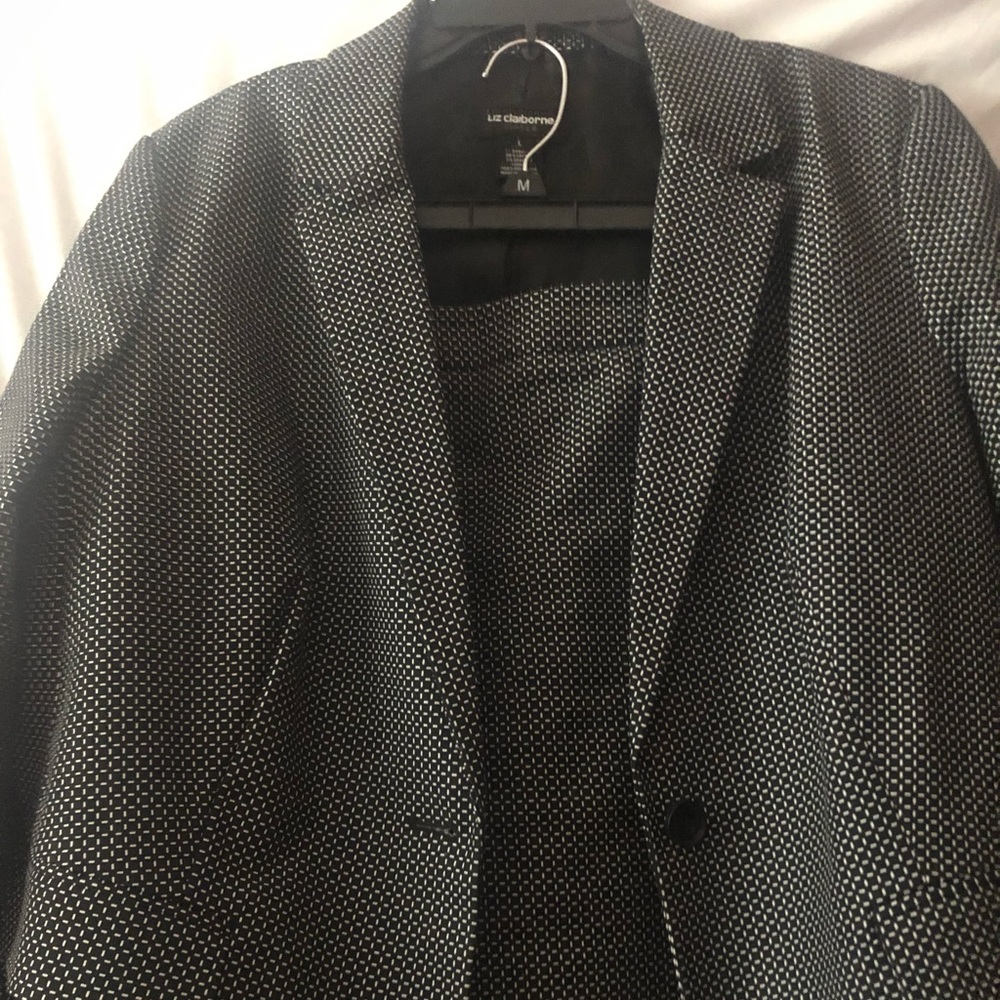 Liz Claiborne skirt suit Jacket L/Skirt 12